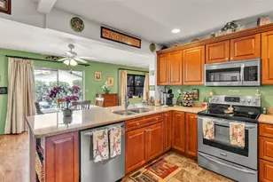 527 Duchess Dr, Lakeland, FL 33803 - Photo 7