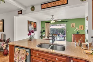 527 Duchess Dr, Lakeland, FL 33803 - Photo 9