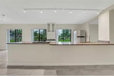 208 Lake Howard Drive NW #104, Winter Haven, FL 33880 - Photo 3