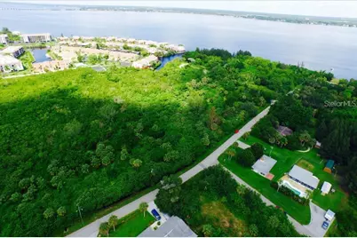 202 Charlotte Street, Punta Gorda, FL 33950 - Photo 3