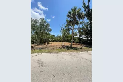 202 Charlotte Street, Punta Gorda, FL 33950 - Photo 1