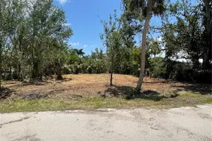 202 Charlotte St, Punta Gorda, FL 33950 - Photo 1