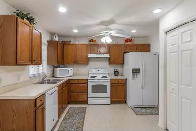 464 Lake Suzanne Drive, Lake Wales, FL 33859 - Photo 9