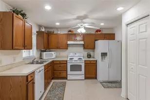 464 Lake Suzanne Dr, Lake Wales, FL 33859 - Photo 9