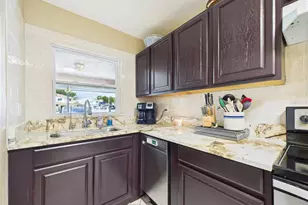 1718 Azalea Ct, Oldsmar, FL 34677 - Photo 5