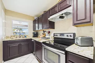 1718 Azalea Ct, Oldsmar, FL 34677 - Photo 5