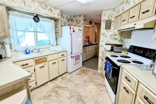 6420 Jacaranda Ave NE, Winter Haven, FL 33881 - Photo 13