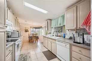 6335 Grove Pointe Dr S E, Winter Haven, FL 33884 - Photo 15