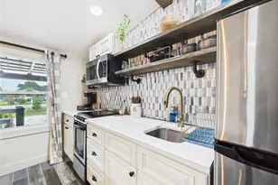 221 1st St, Davenport, FL 33837 - Photo 25