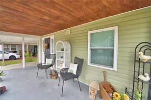 208 Florida Dr, Auburndale, FL 33823 - Photo 5