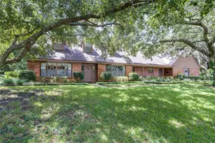 954 Campbell Ave, Lake Wales, FL 33853 - Photo 3