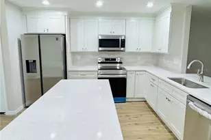 2419 Blair Cir N, Lakeland, FL 33803 - Photo 7