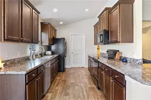 2656 Sand Hill Point Cir, Davenport, FL 33837 - Photo 15