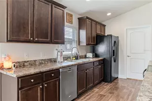 2656 Sand Hill Point Cir, Davenport, FL 33837 - Photo 13