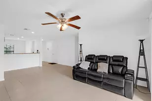 365 Gardenia Ct, Poinciana, FL 34759 - Photo 7