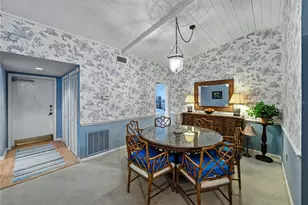 9201 Village Dr, Lake Wales, FL 33898 - Photo 11