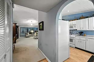 9201 Village Dr, Lake Wales, FL 33898 - Photo 3