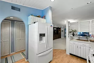 9201 Village Dr, Lake Wales, FL 33898 - Photo 9