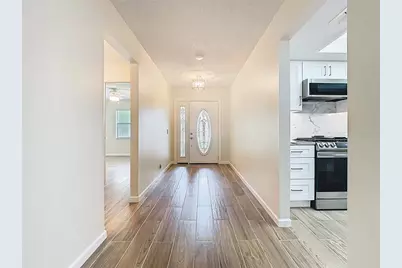 560 Saint Andrews Rd, Winter Haven, FL 33884 - Photo 3