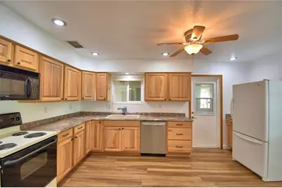 1380 Lucerne Loop Road NE, Winter Haven, FL 33881 - Photo 17