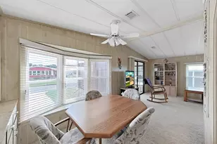 4909 Foxwood Lake Dr, Lakeland, FL 33810 - Photo 13