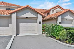 715 Magnolia Pl, Winter Haven, FL 33884 - Photo 3