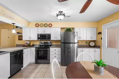 2488 Hartridge Point Dr W, Winter Haven, FL 33881 - Photo 7