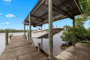 308 Manatee Dr, Ruskin, FL 33570 - Photo 41