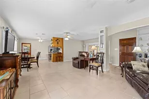 308 Manatee Dr, Ruskin, FL 33570 - Photo 7