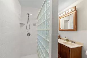 308 Manatee Dr, Ruskin, FL 33570 - Photo 15