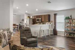 418 St Georges Cir, Eagle Lake, FL 33839 - Photo 7