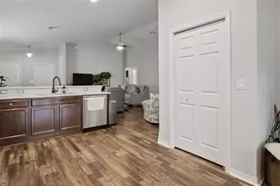 418 St Georges Cir, Eagle Lake, FL 33839 - Photo 11