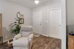 418 St Georges Cir, Eagle Lake, FL 33839 - Photo 5