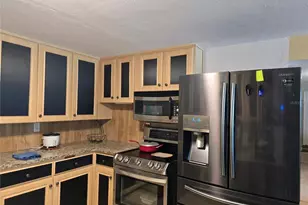 2031 Poe St, Lakeland, FL 33801 - Photo 5