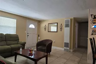 2031 Poe St, Lakeland, FL 33801 - Photo 3