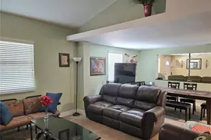 2031 Poe St, Lakeland, FL 33801 - Photo 9