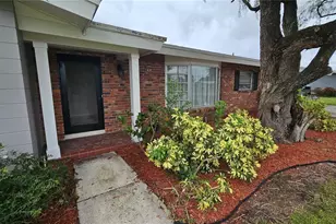 880 Oleander Dr SE, Winter Haven, FL 33880 - Photo 3