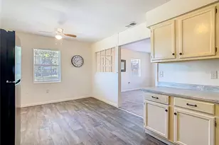 1061 Hiawatha Ave, Lake Wales, FL 33853 - Photo 11