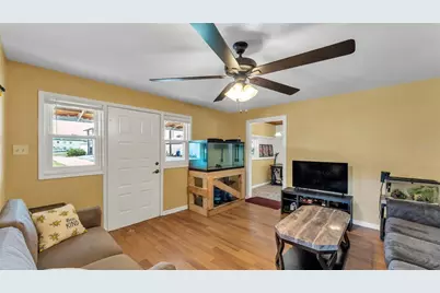 809 W Canal Street, Mulberry, FL 33860 - Photo 3