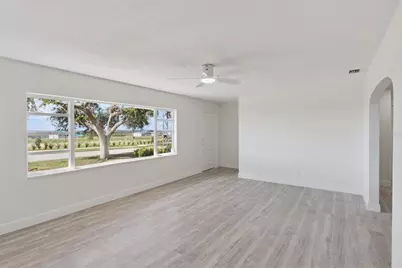 605 Florida Avenue, Dundee, FL 33838 - Photo 5