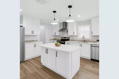 8400 Breeze Hill Drive, Lake Wales, FL 33898 - Photo 3