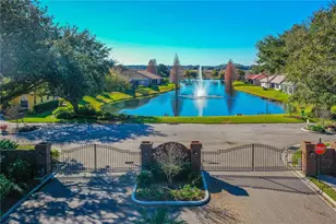 126 Lake Region Cir, Winter Haven, FL 33881 - Photo 9