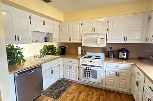 374 Troon Ct, Winter Haven, FL 33884 - Photo 5