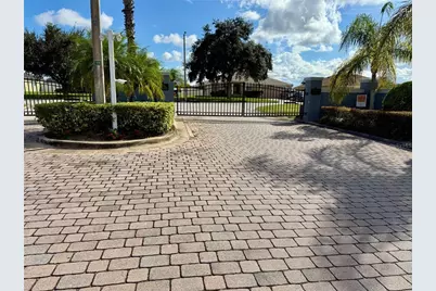 321 Majestic Gardens Drive, Winter Haven, FL 33880 - Photo 3