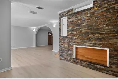 9602 N 46th Street, Tampa, FL 33617 - Photo 3