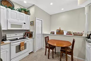 516 Grasslands Village Cir, Lakeland, FL 33803 - Photo 17