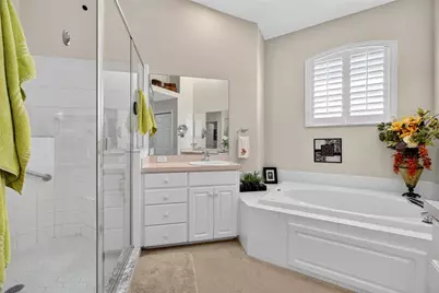 516 Grasslands Village Circle, Lakeland, FL 33803 - Photo 33