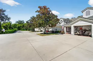 516 Grasslands Village Cir, Lakeland, FL 33803 - Photo 5