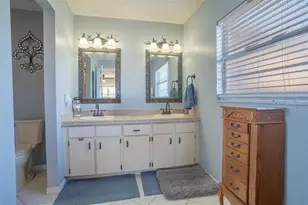 2801 Wilder Park Dr, Plant City, FL 33566 - Photo 11