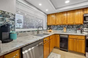 10104 Village Dr, Lake Wales, FL 33898 - Photo 5